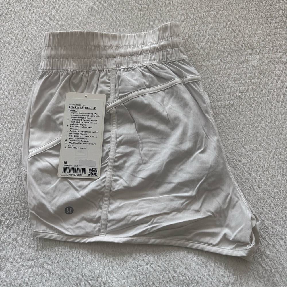 Lululemon Tracker LR 4" Short White